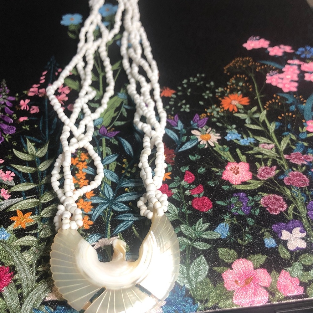 White Beaded Shell Pendant Necklace - Women Jewelry